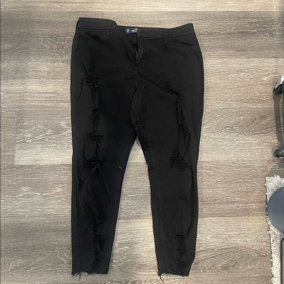 Black ripped jeans - Picture 1 of 2